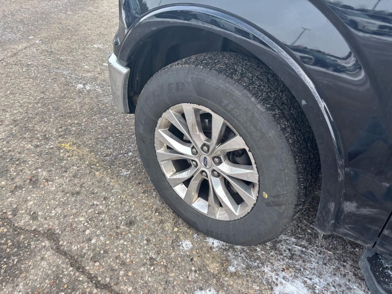 2016 Ford F-150 AS TRADED, LARIAT, 6-PASSENGER! LEATHER! Photo5