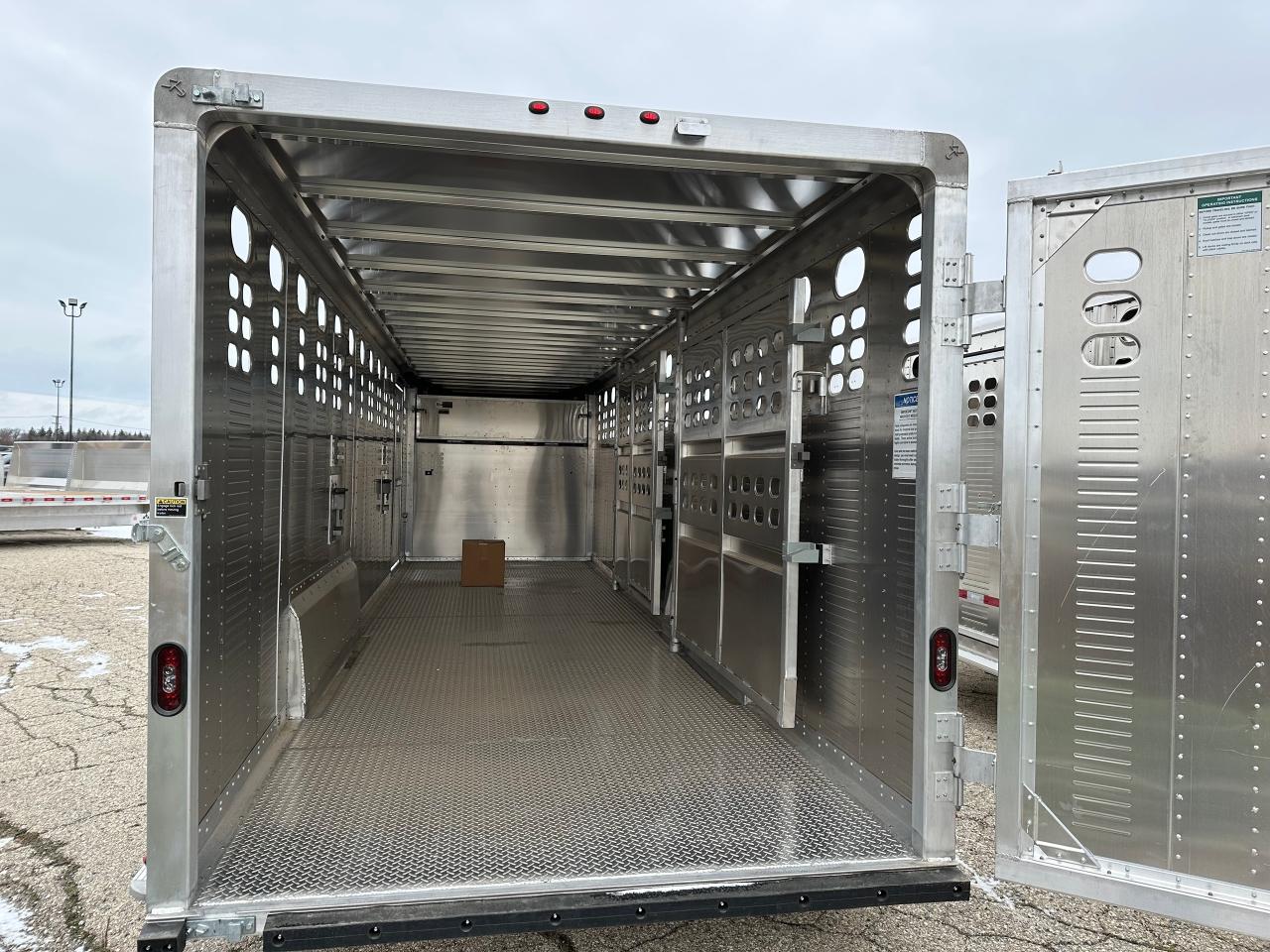 2026 Wilson Trailer 26' Wilson Ranch Hand Photo4