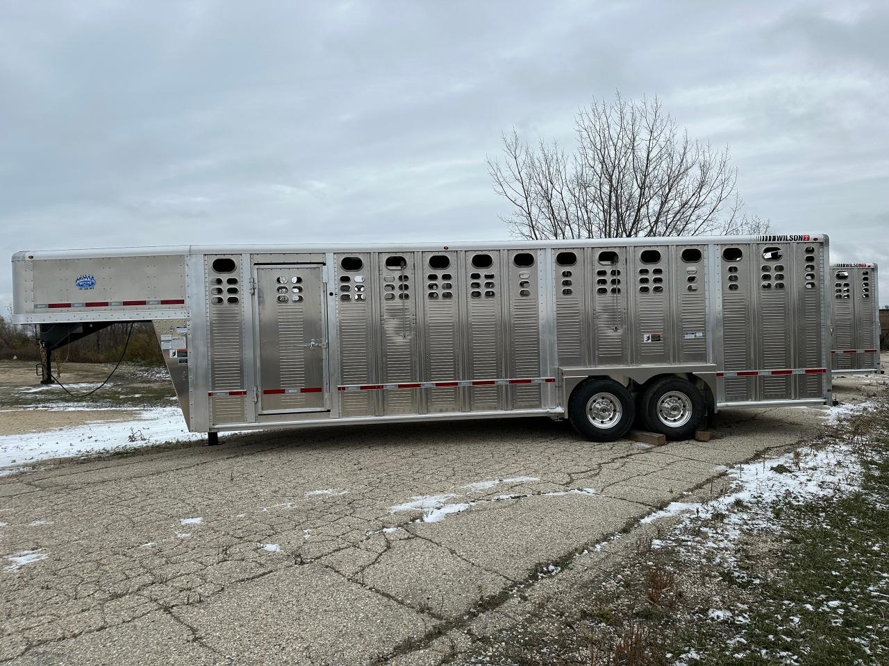 2026 Wilson Trailer 26' Wilson Ranch Hand Photo1