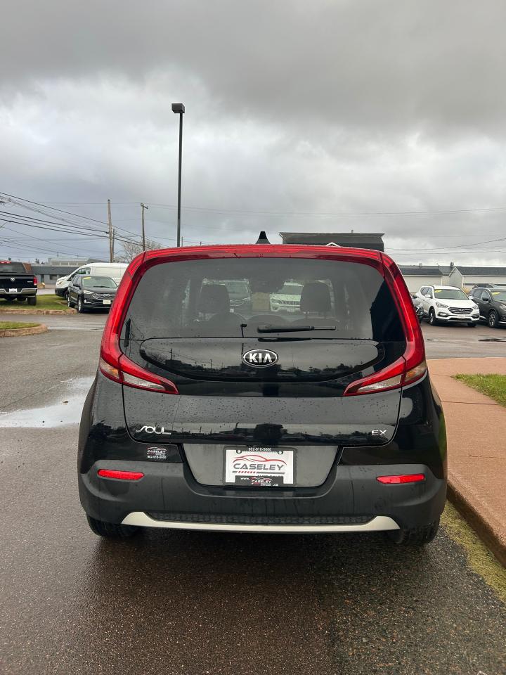 2021 Kia Soul EX Photo4