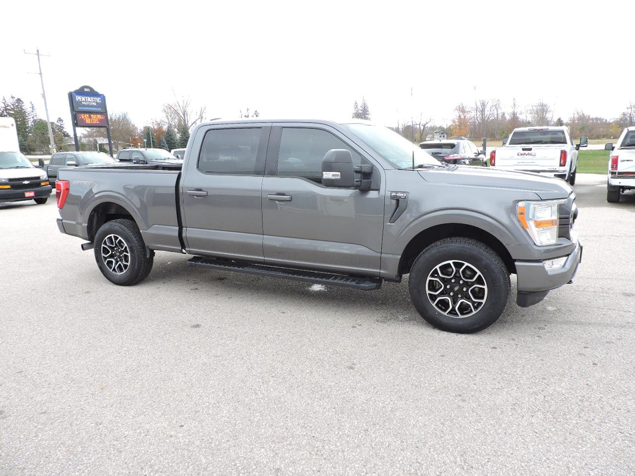 2021 Ford F-150 XLT/Sport 3.5L 4X4 6 1/2-Foot Box New Tires Photo2