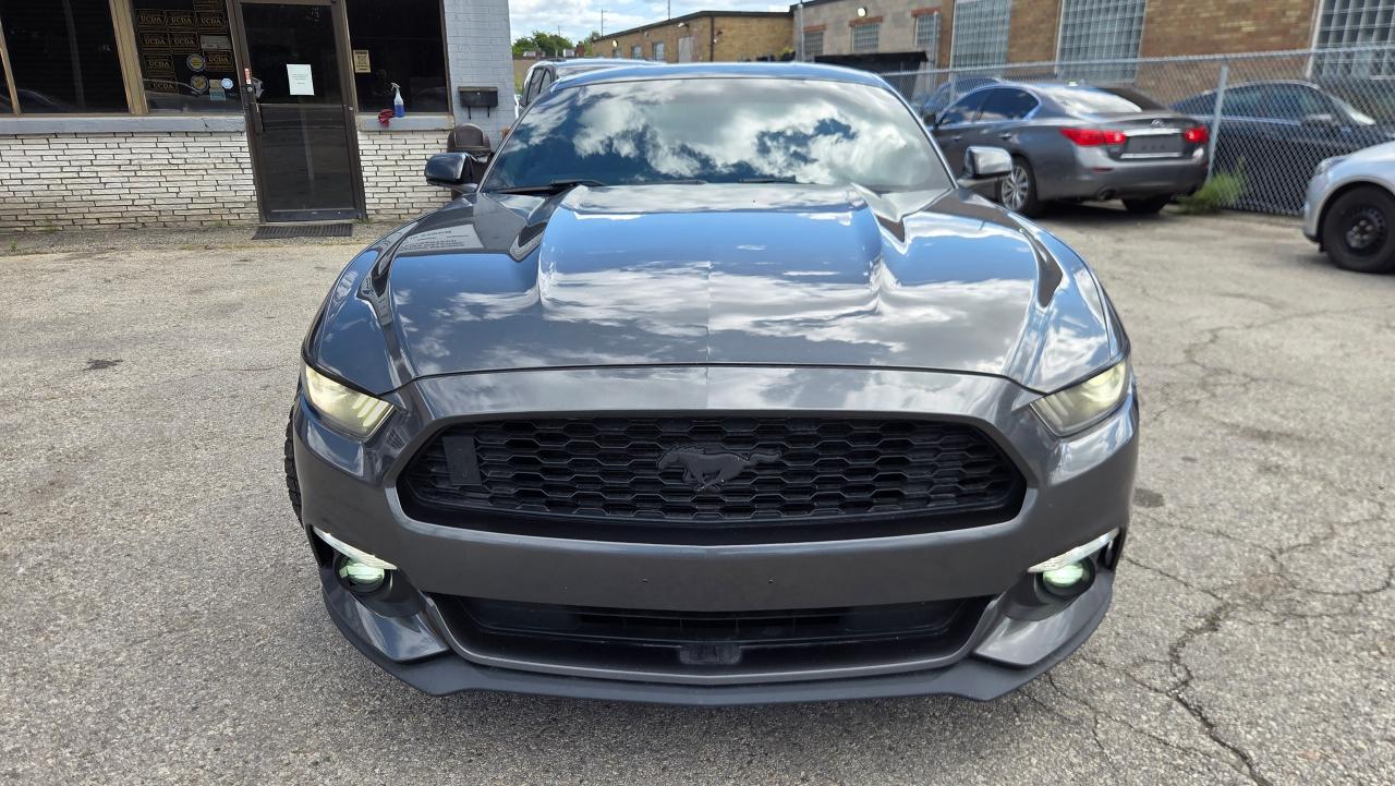 2017 Ford Mustang V6 - Photo #8