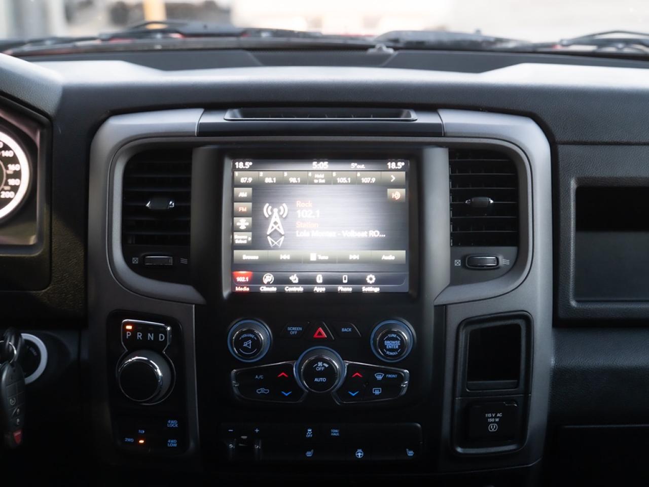 2021 RAM 1500 Classic Express 4x4 Quad Cab Photo30