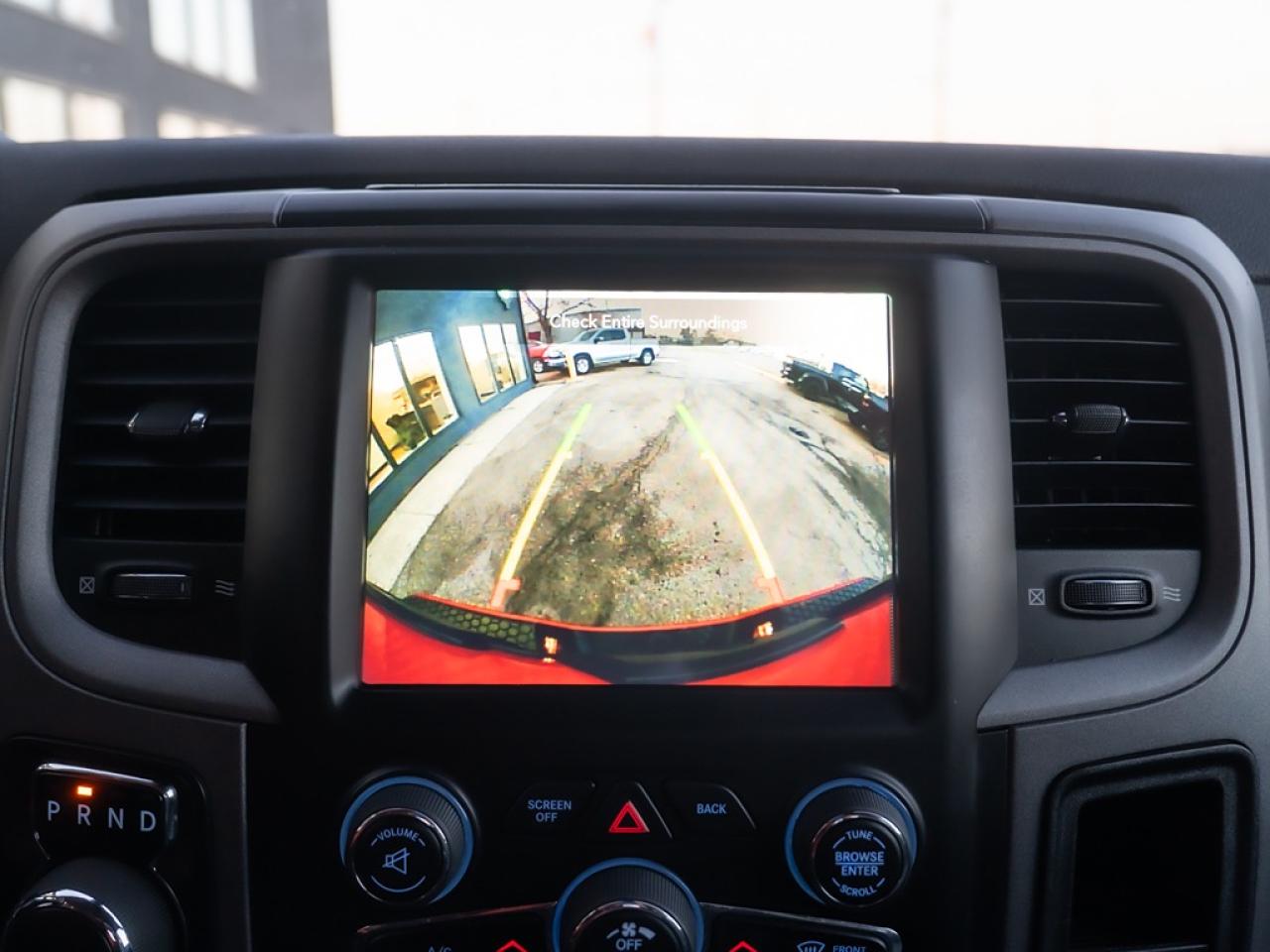 2021 RAM 1500 Classic Express 4x4 Quad Cab Photo15