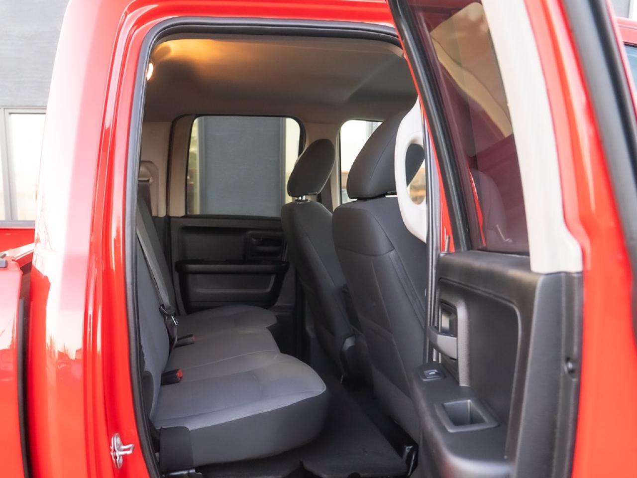 2021 RAM 1500 Classic Express 4x4 Quad Cab Photo41