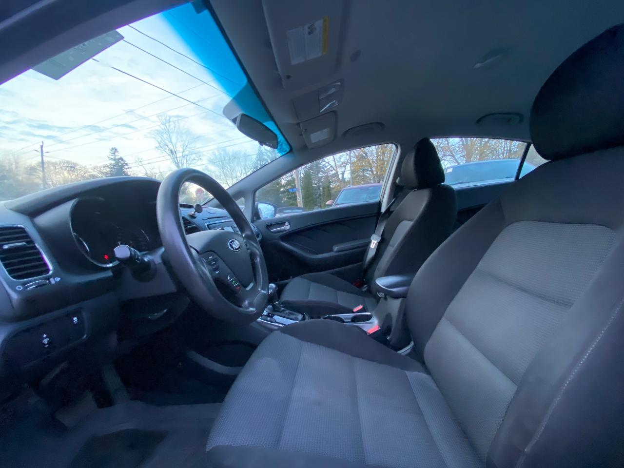 2018 Kia Forte LX - Photo #14