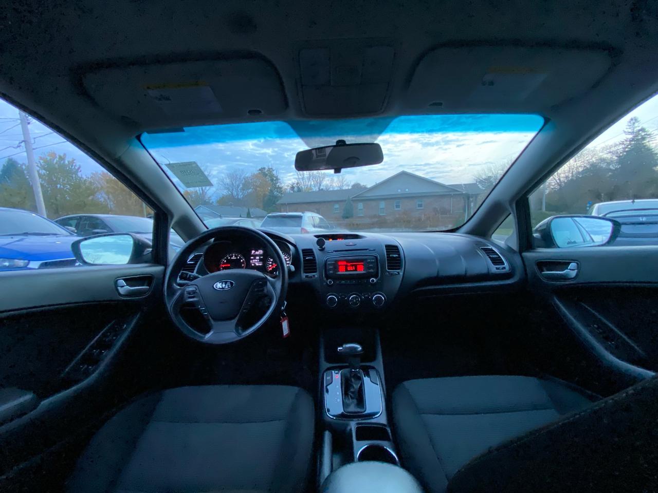 2018 Kia Forte LX - Photo #10