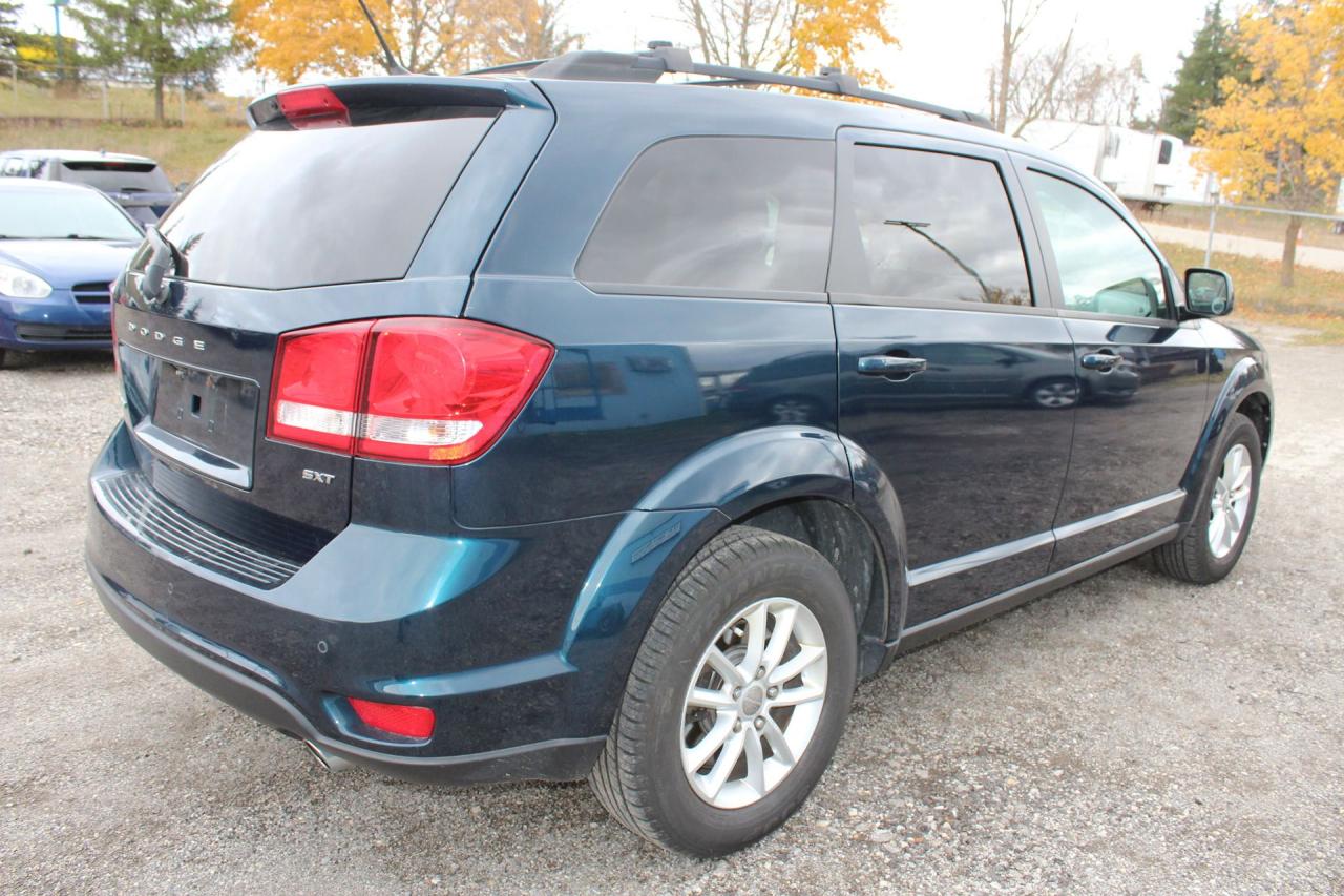 2015 Dodge Journey SXT Photo2