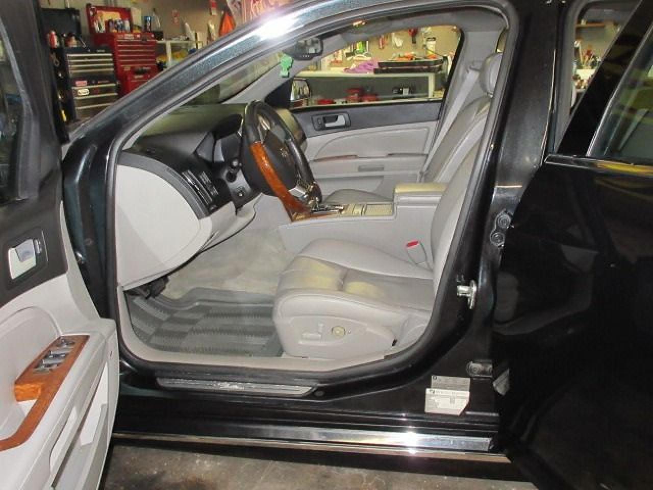 2009 Cadillac STS RWD w/1SB - Photo #8