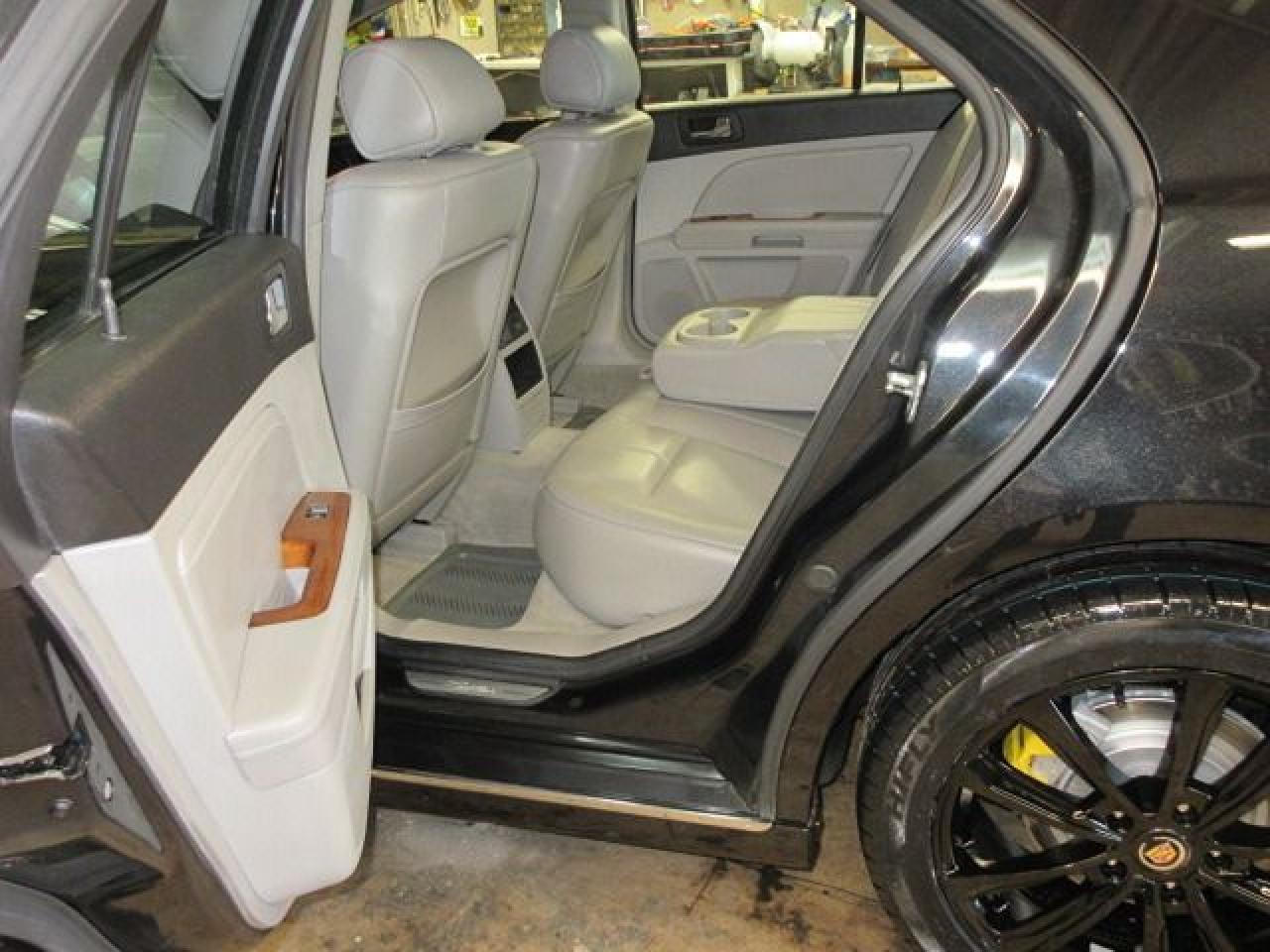 2009 Cadillac STS RWD w/1SB - Photo #9