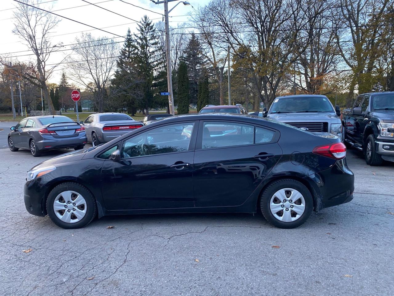 2018 Kia Forte LX Photo4