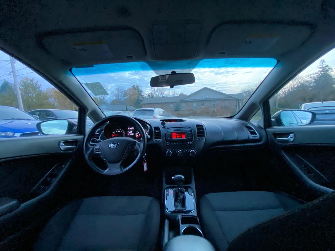 2018 Kia Forte LX - Photo #10