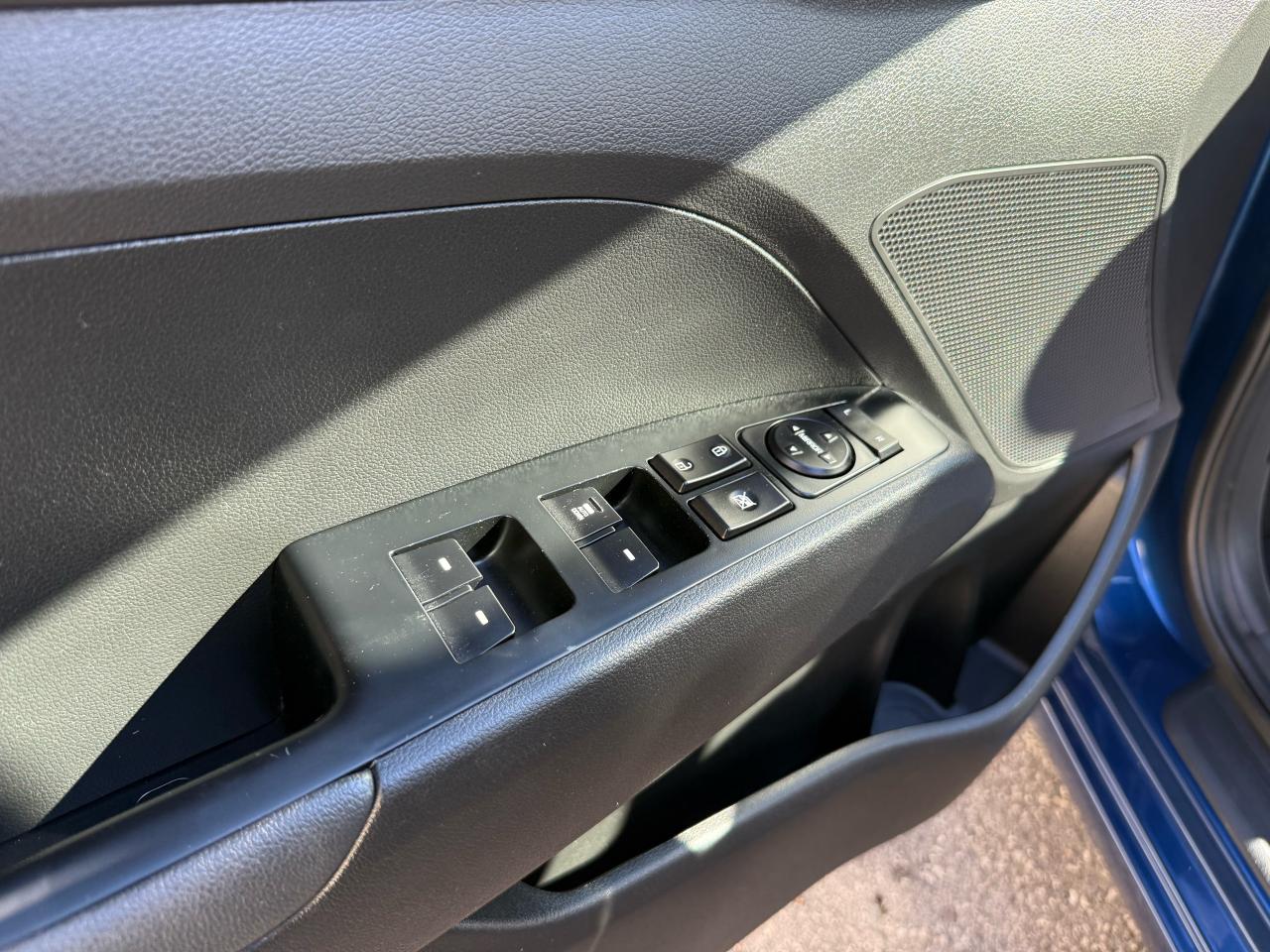 2017 Hyundai Elantra LE - Photo #8