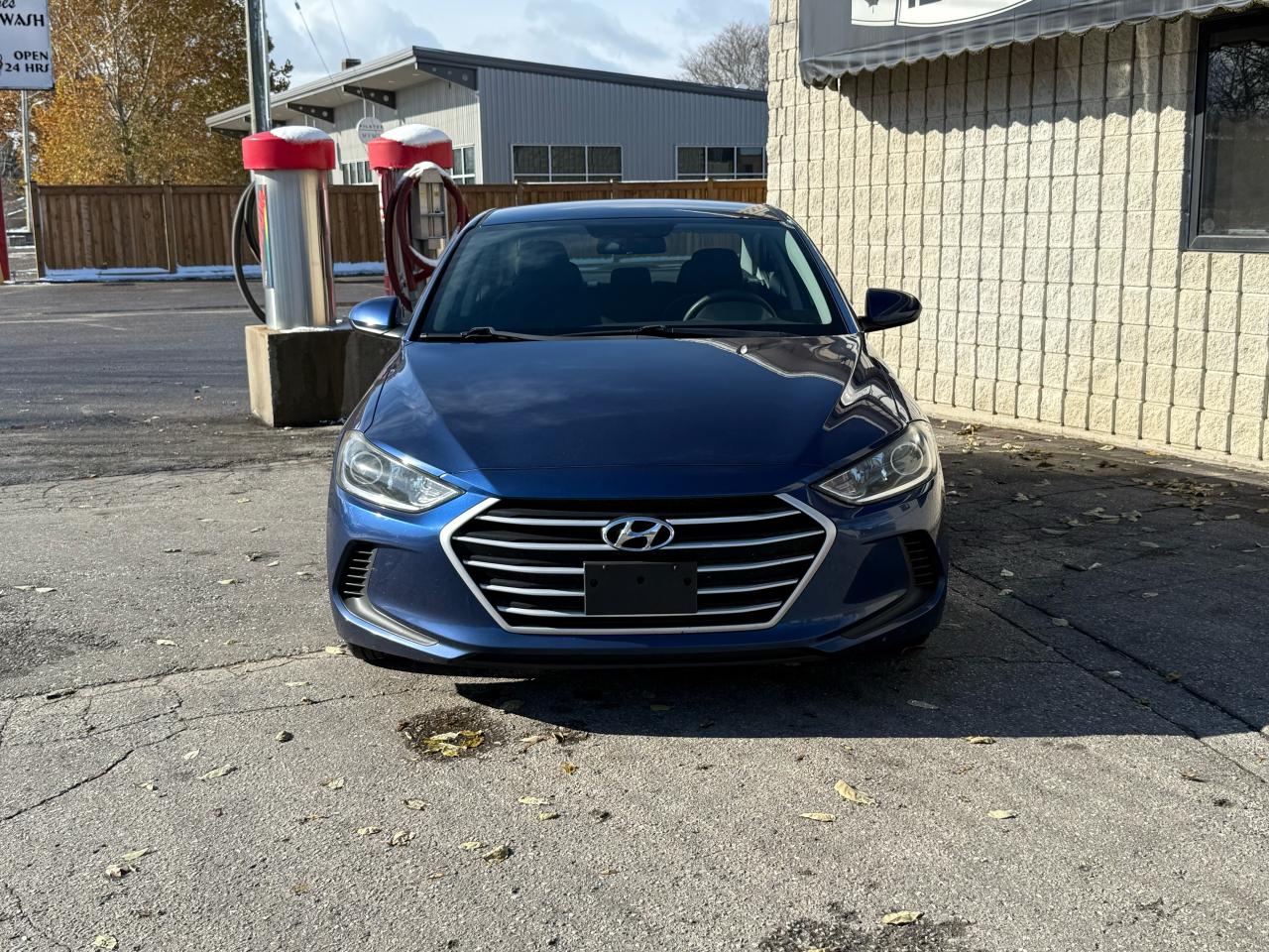 Used 2017 Hyundai Elantra LE for sale in Mount Brydges, ON