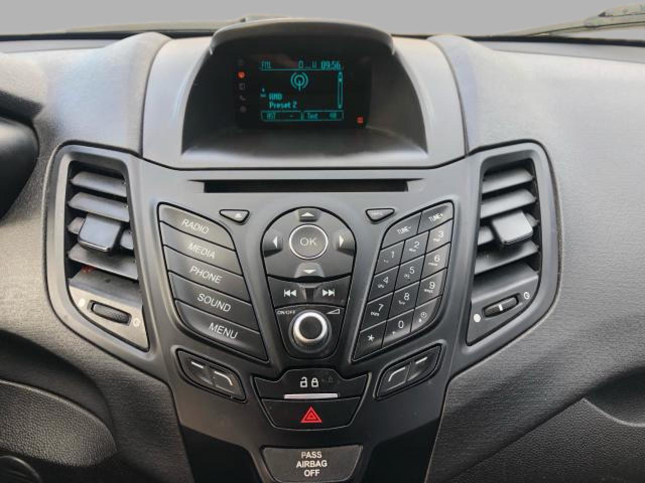 2017 Ford Fiesta SE / H.SEATS / PHONE CONNECTION Photo31