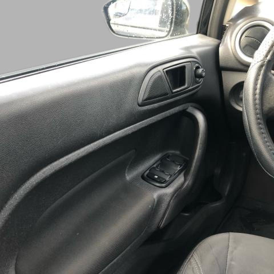 2017 Ford Fiesta SE / H.SEATS / PHONE CONNECTION Photo12