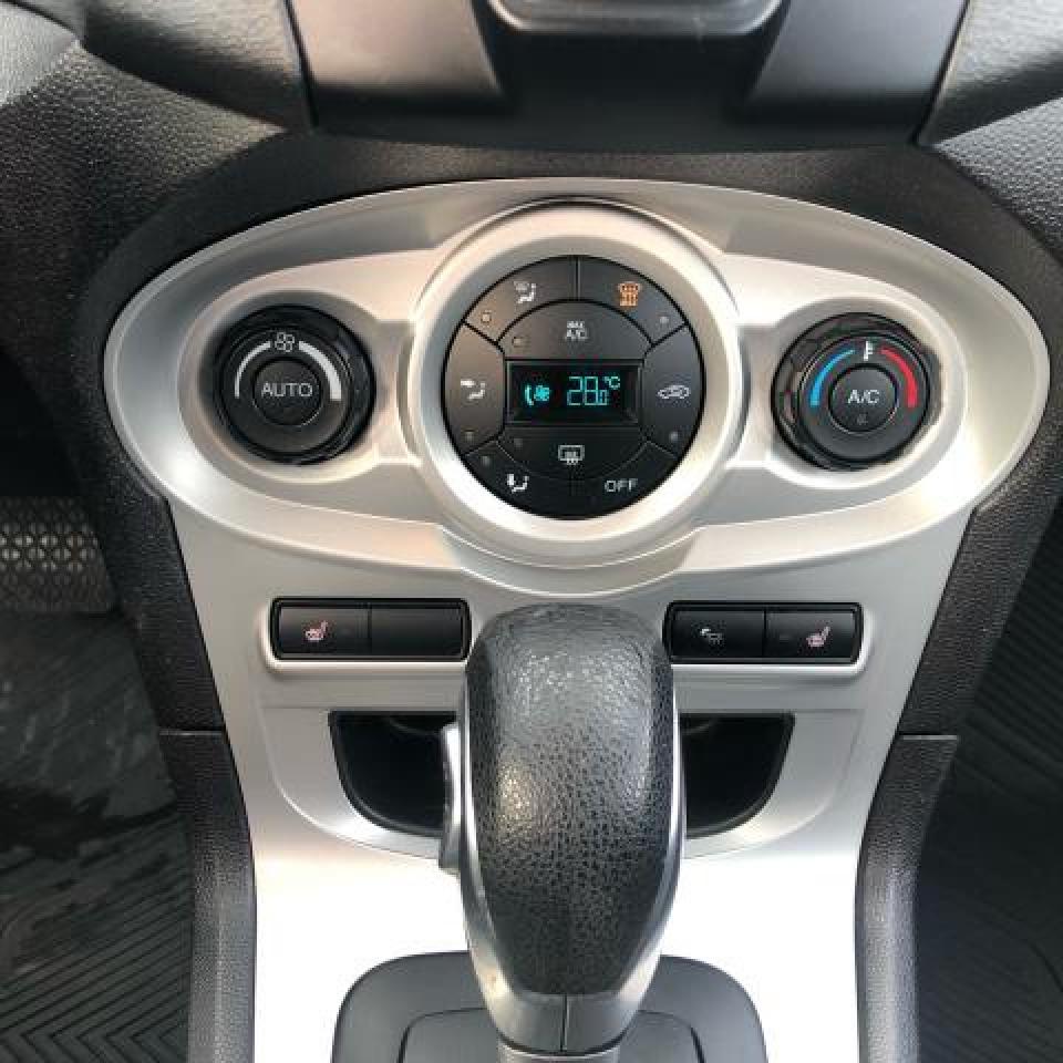 2017 Ford Fiesta SE / H.SEATS / PHONE CONNECTION Photo14
