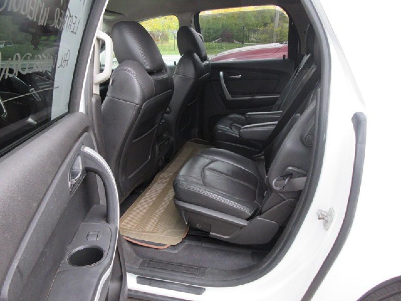 2016 GMC Acadia SLE All Wheel Drive - Photo #9