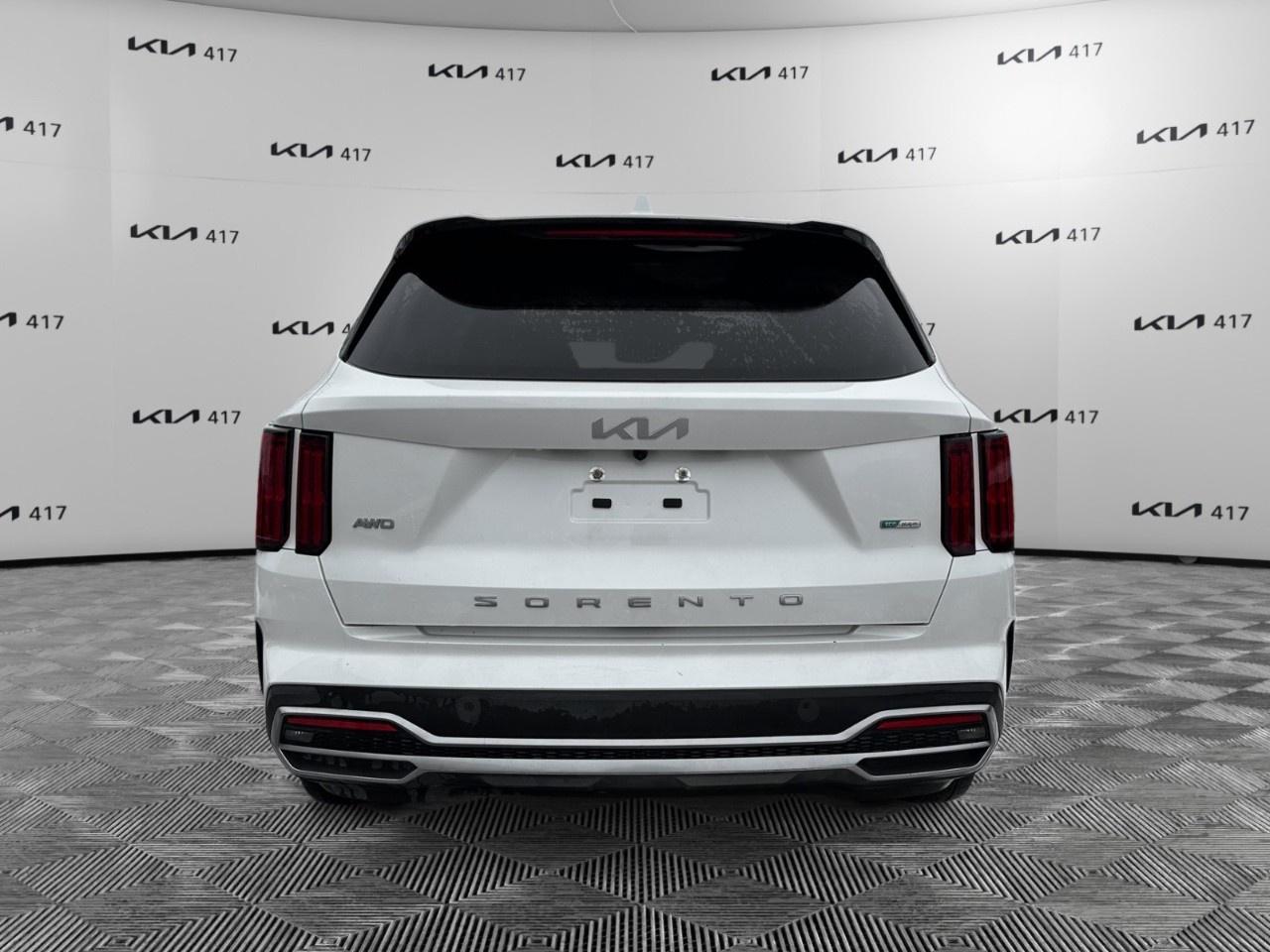 2022 Kia Sorento Plug-In Hybrid PHEV SX AWD Photo3