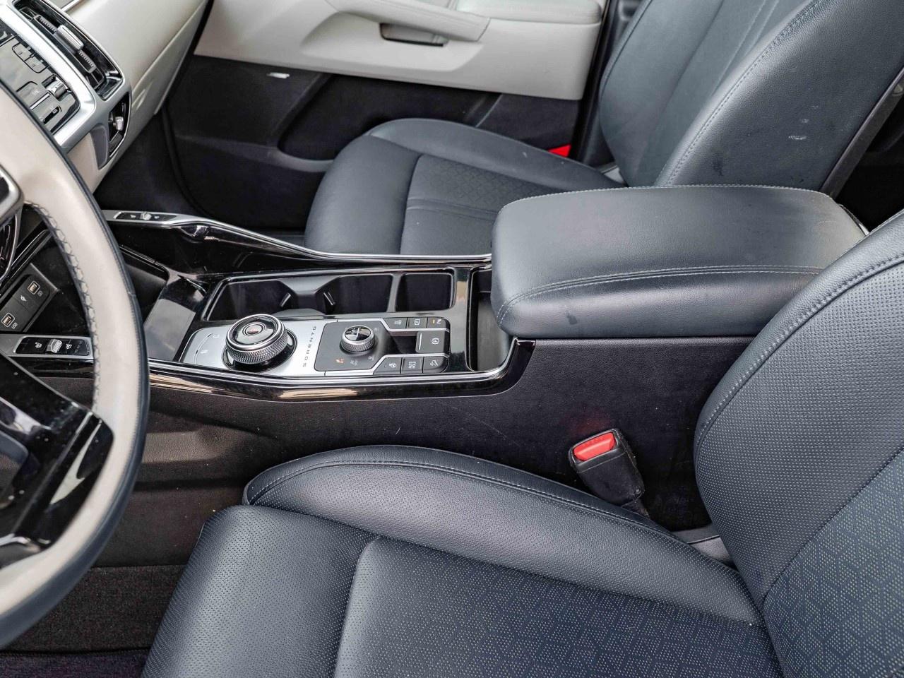 2022 Kia Sorento Plug-In Hybrid PHEV SX AWD Photo