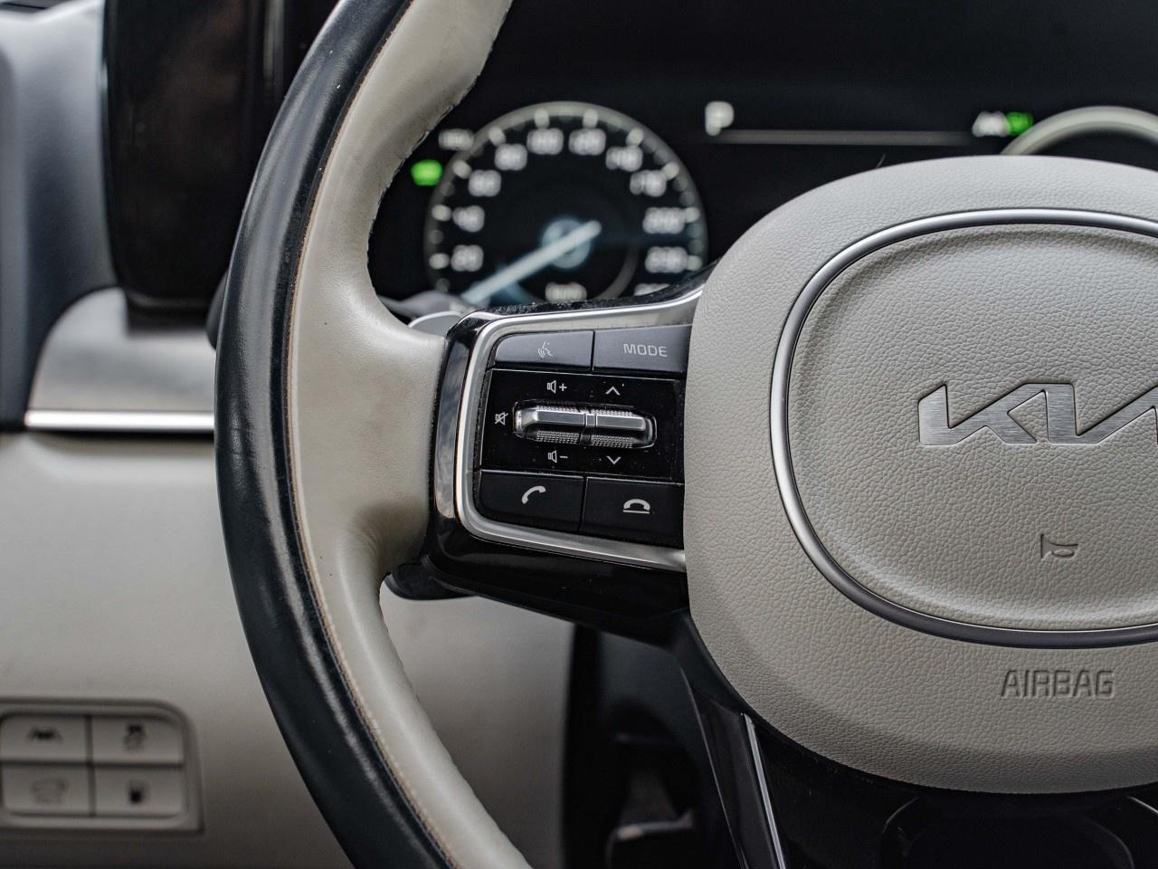 2022 Kia Sorento Plug-In Hybrid PHEV SX AWD Photo