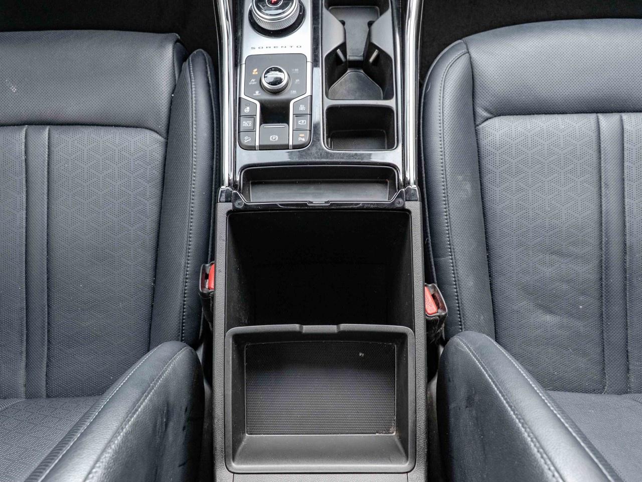 2022 Kia Sorento Plug-In Hybrid PHEV SX AWD Photo