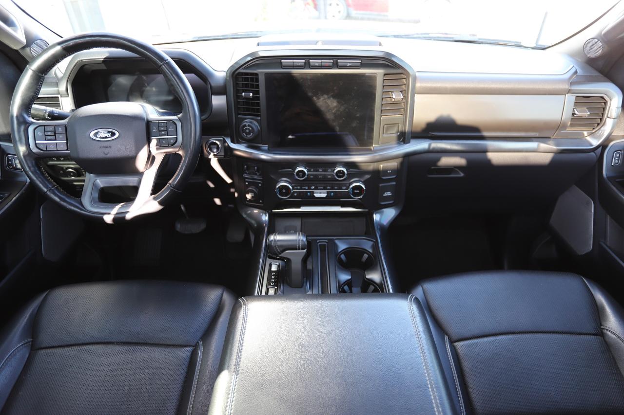 2022 Ford F-150 Lariat 4WD SuperCrew 5.5' Box Photo5