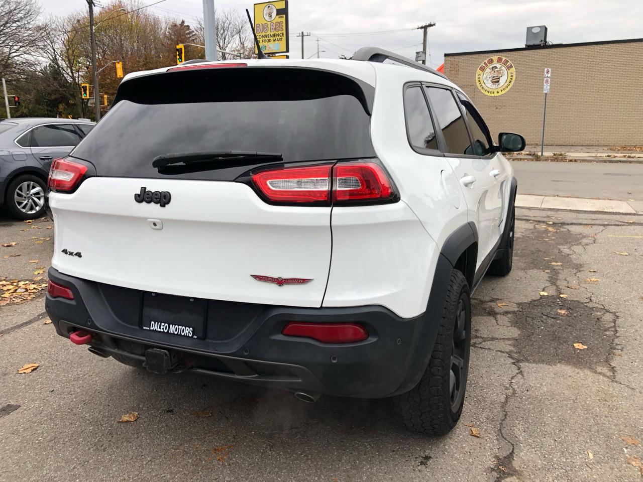 2015 Jeep Cherokee Trailhawk / NAV / B.CAM / PANO / C.SEATS / H.SEATS