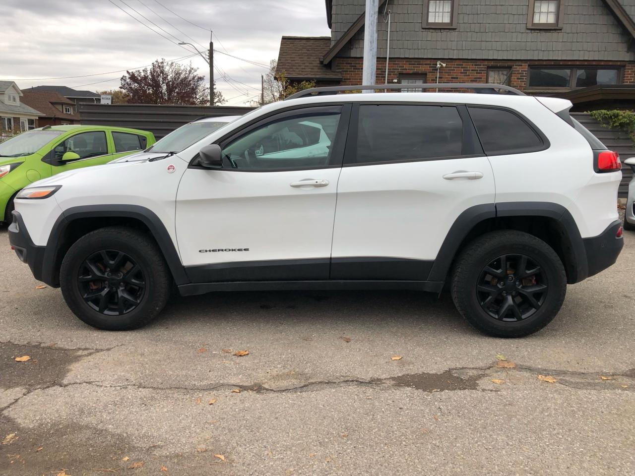 2015 Jeep Cherokee Trailhawk / NAV / B.CAM / PANO / C.SEATS / H.SEATS