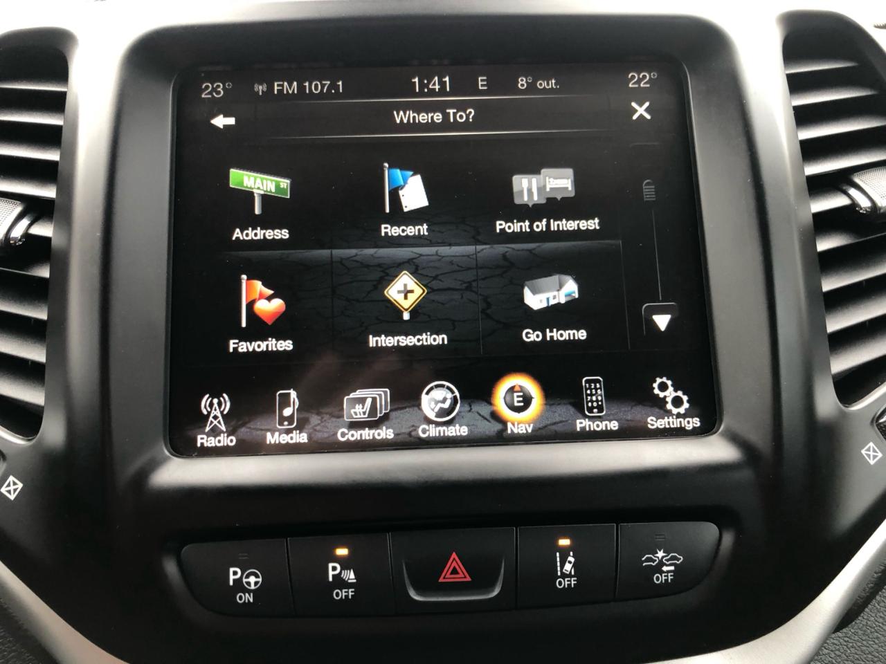 2015 Jeep Cherokee Trailhawk / NAV / B.CAM / PANO / C.SEATS / H.SEATS