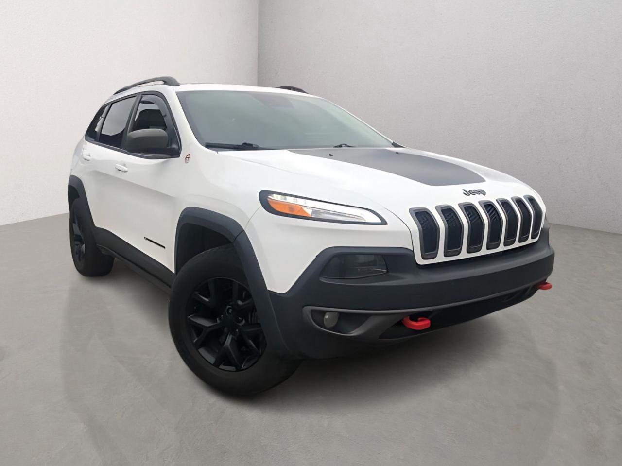 2015 Jeep Cherokee Trailhawk / NAV / B.CAM / PANO / C.SEATS / H.SEATS