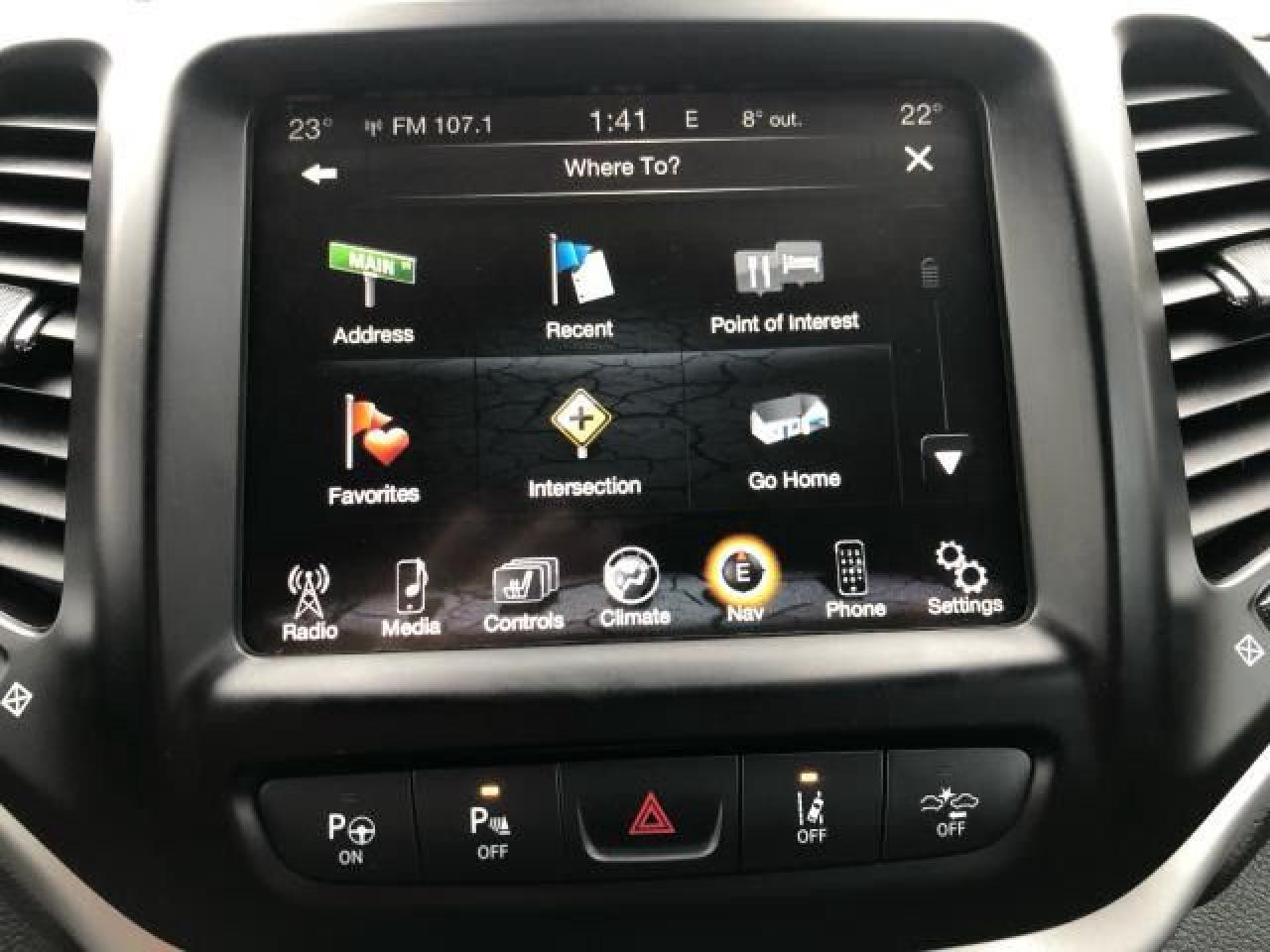 2015 Jeep Cherokee Trailhawk / NAV / B.CAM / PANO / C.SEATS / H.SEATS