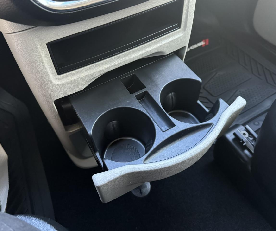 2012 Dodge Grand Caravan SE Photo