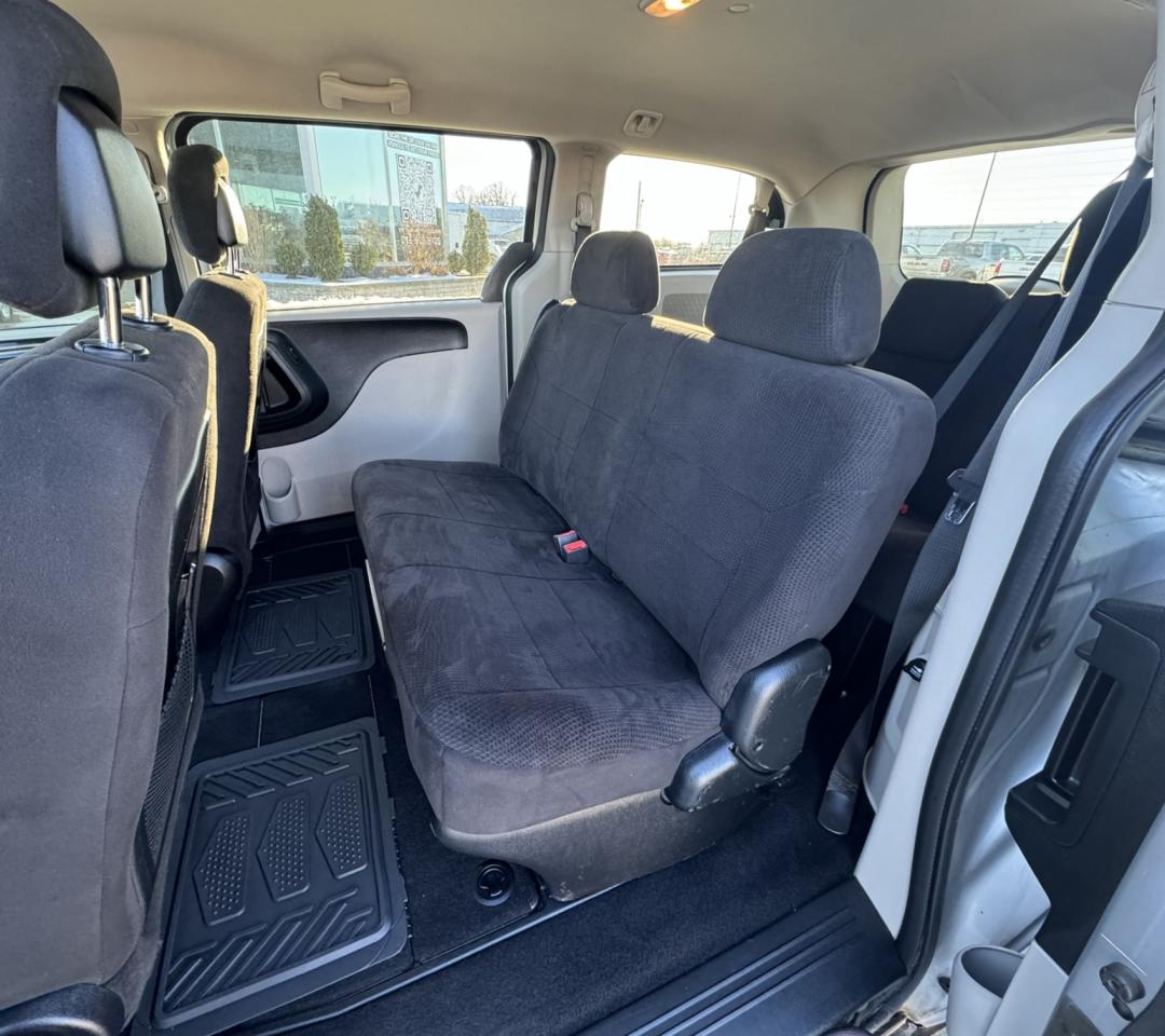 2012 Dodge Grand Caravan SE Photo