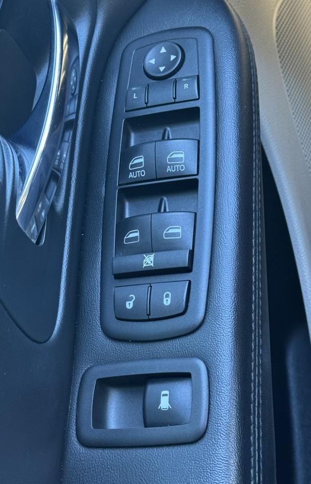 2012 Dodge Grand Caravan SE Photo