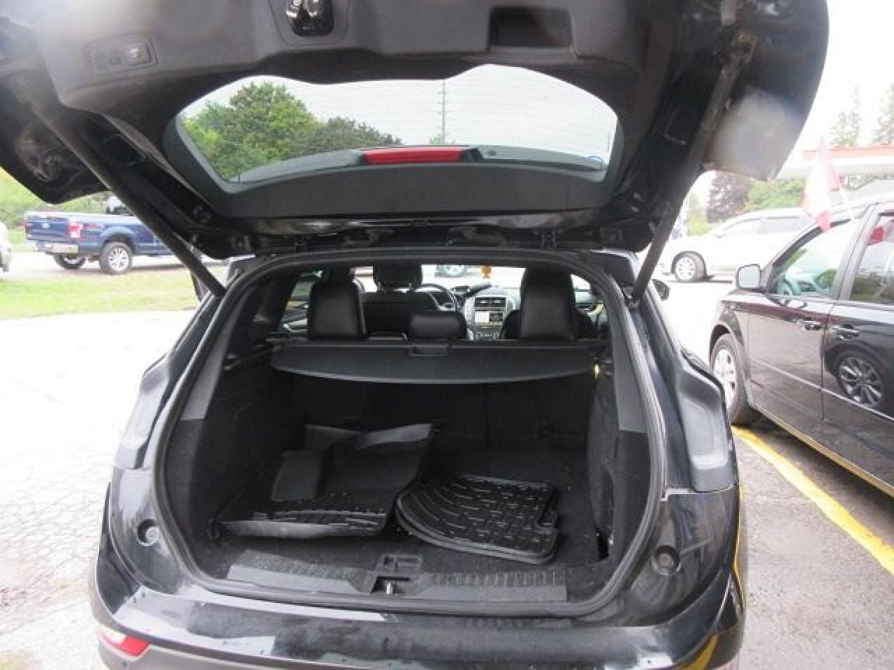 2016 Lincoln MKC Select - Photo #10