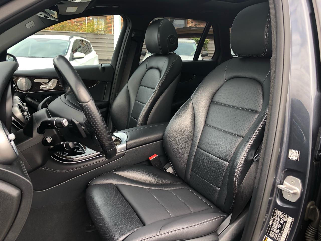 2016 Mercedes-Benz GLC-Class GLC 300 / NAV / MOONROOF / LTHR / H.SEATS / B.CAM Photo10