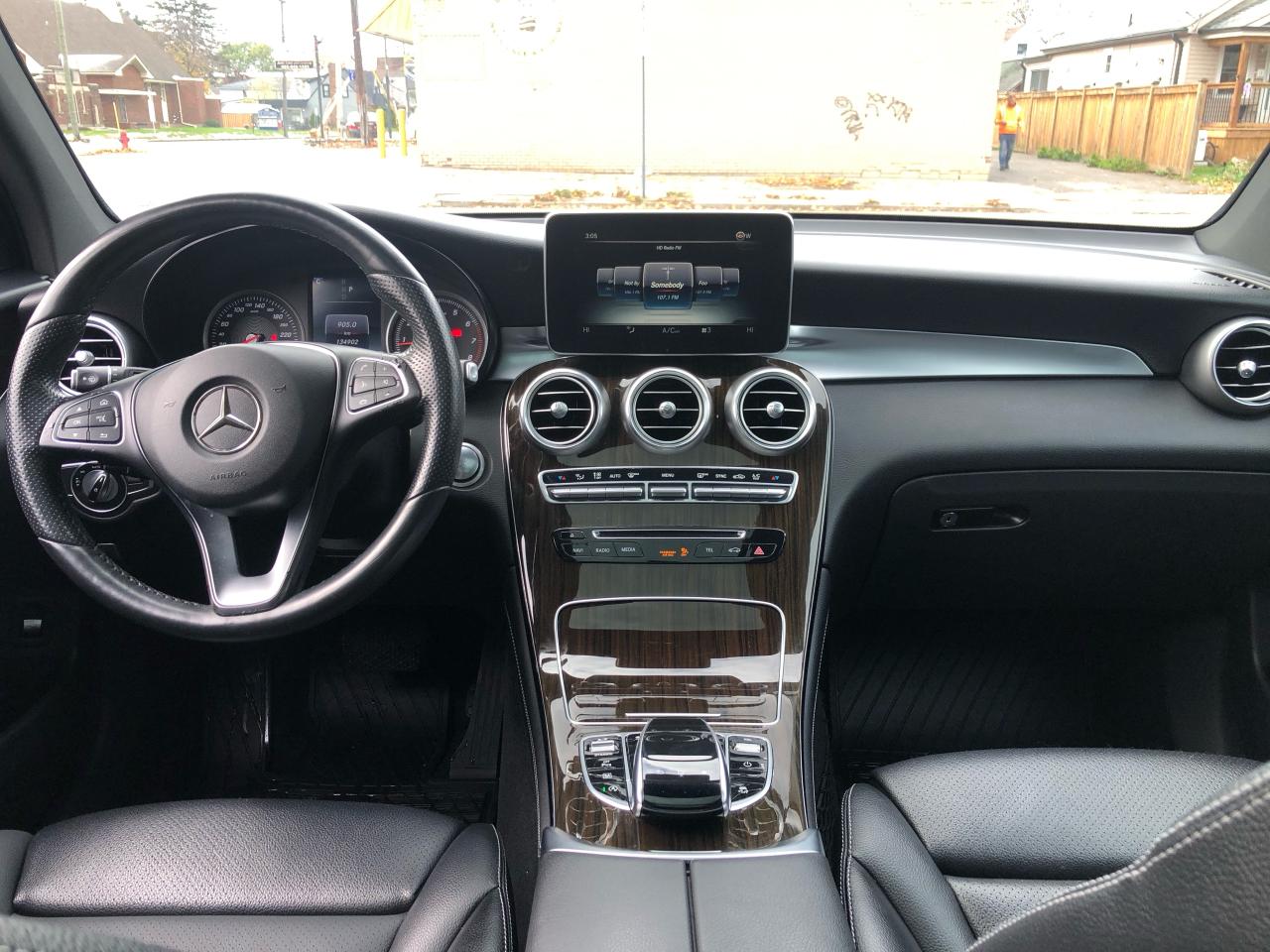 2016 Mercedes-Benz GLC-Class GLC 300 / NAV / MOONROOF / LTHR / H.SEATS / B.CAM Photo13