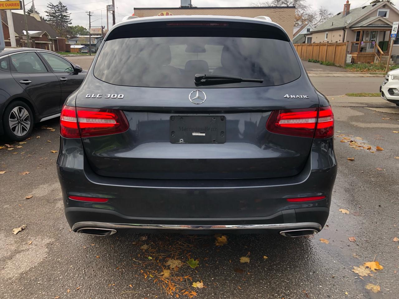 2016 Mercedes-Benz GLC-Class GLC 300 / NAV / MOONROOF / LTHR / H.SEATS / B.CAM Photo7