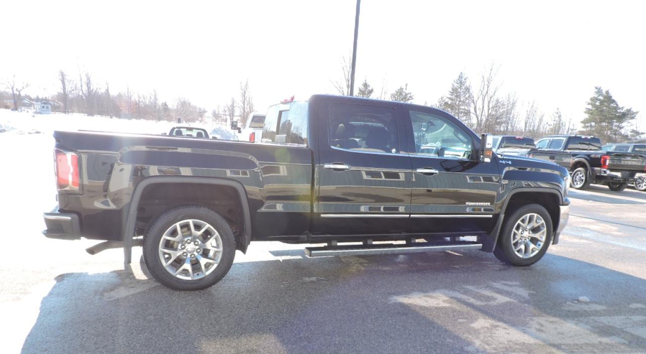 2018 GMC Sierra 1500 SLT 6.2L 4X4 6 1/2-Foot Box New Brakes 159000 KM Photo4