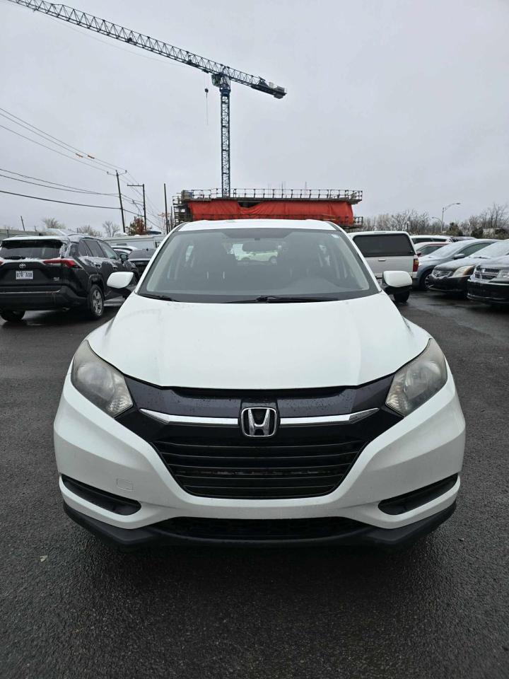 2017 Honda HR-V LX - Photo #3