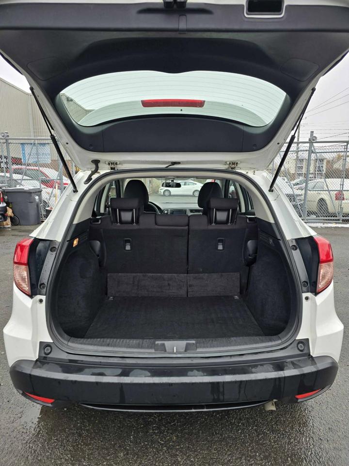 2017 Honda HR-V LX - Photo #7