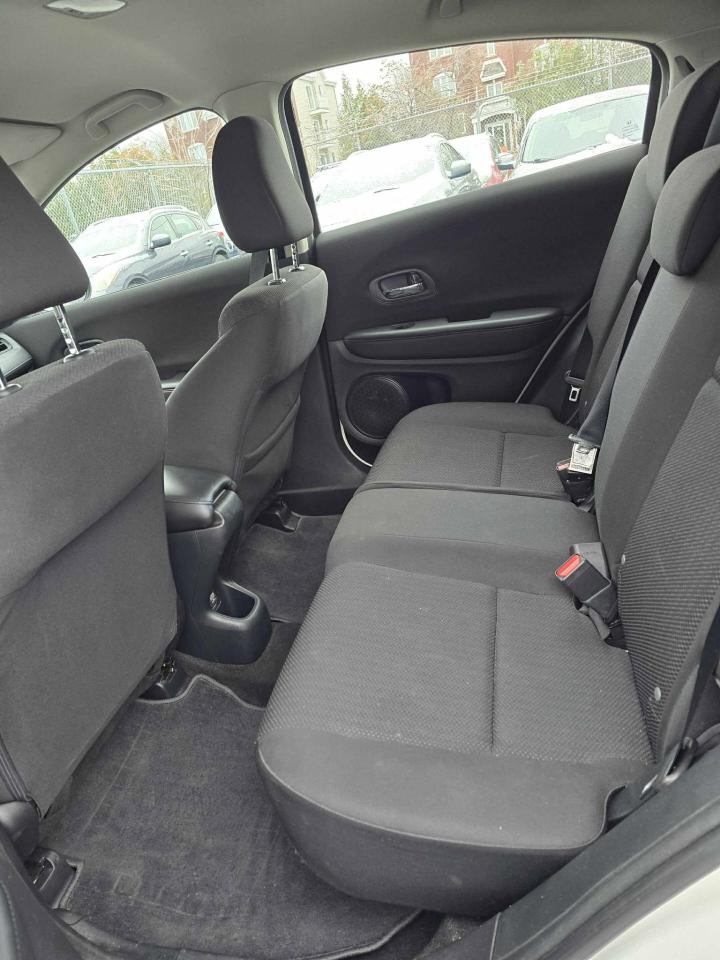 2017 Honda HR-V LX - Photo #8