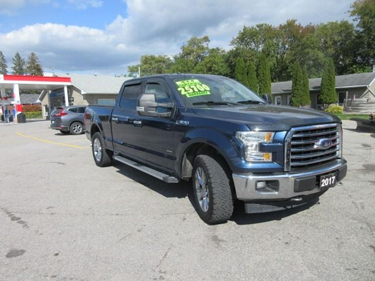 2017 Ford F-150 XLT Super Crew XTR 4X4 Photo3