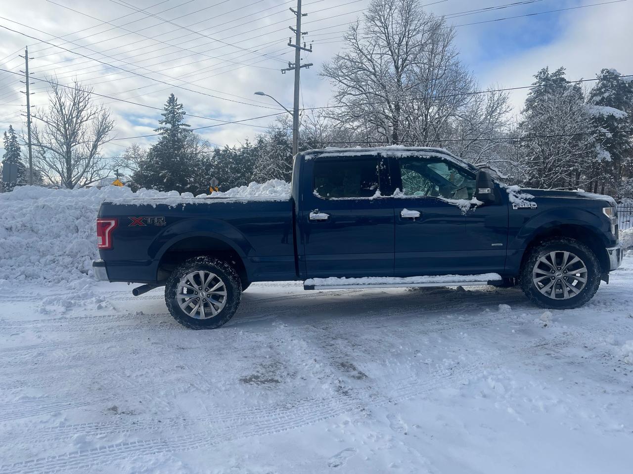2017 Ford F-150 XLT Super Crew XTR 4X4 Photo2