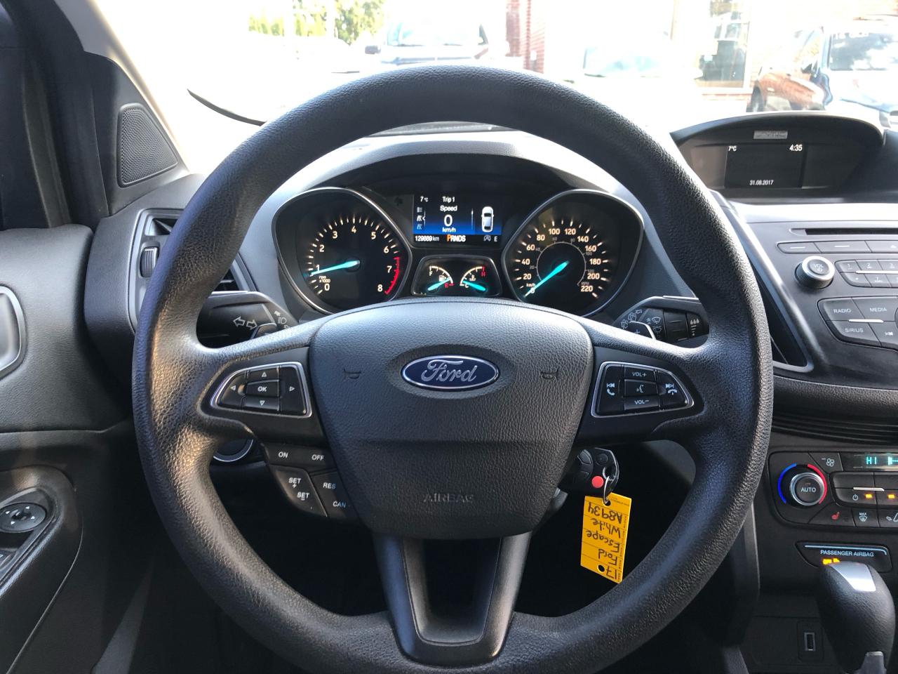 2017 Ford Escape SE / B.CAM / H.SEATS Photo