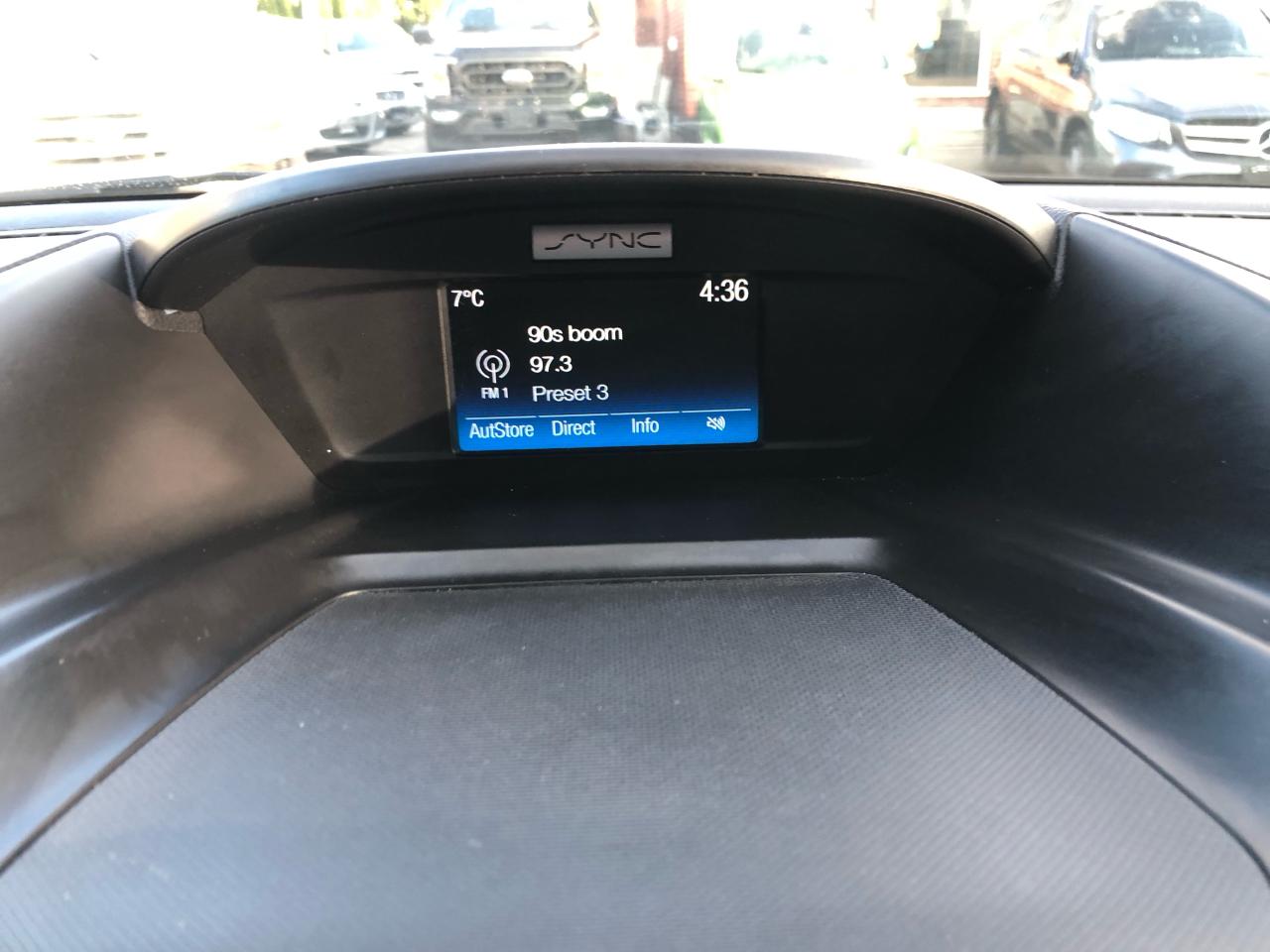 2017 Ford Escape SE / B.CAM / H.SEATS Photo34