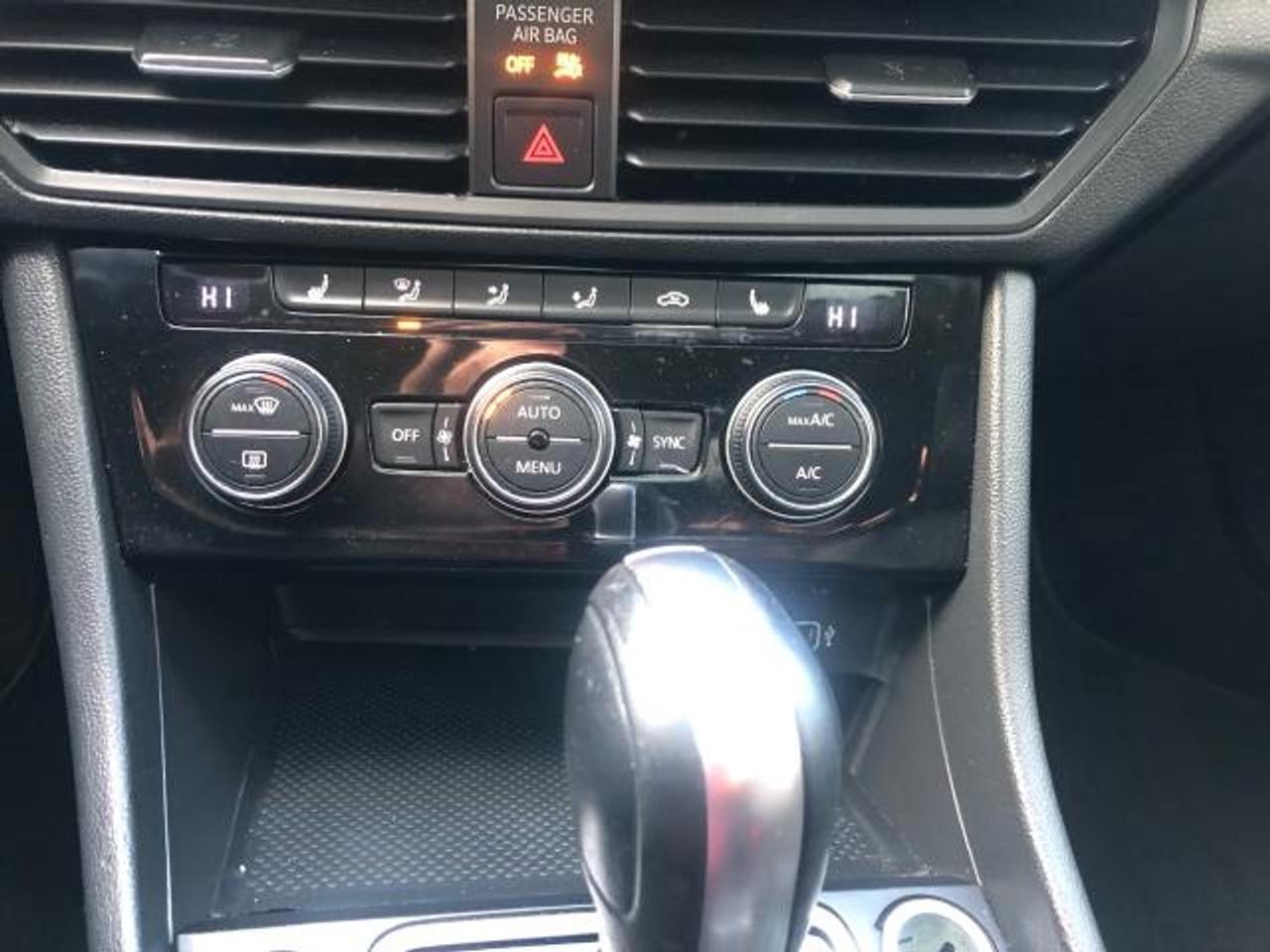 2020 Volkswagen Jetta Highline / MOONROOF / H.SEAST / B.CAM / LEATHER Photo15