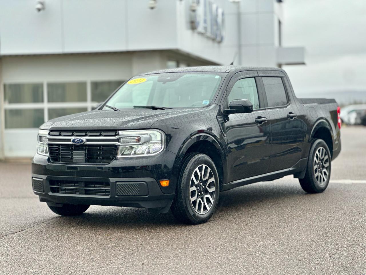 2024 Ford Maverick Lariat Photo2