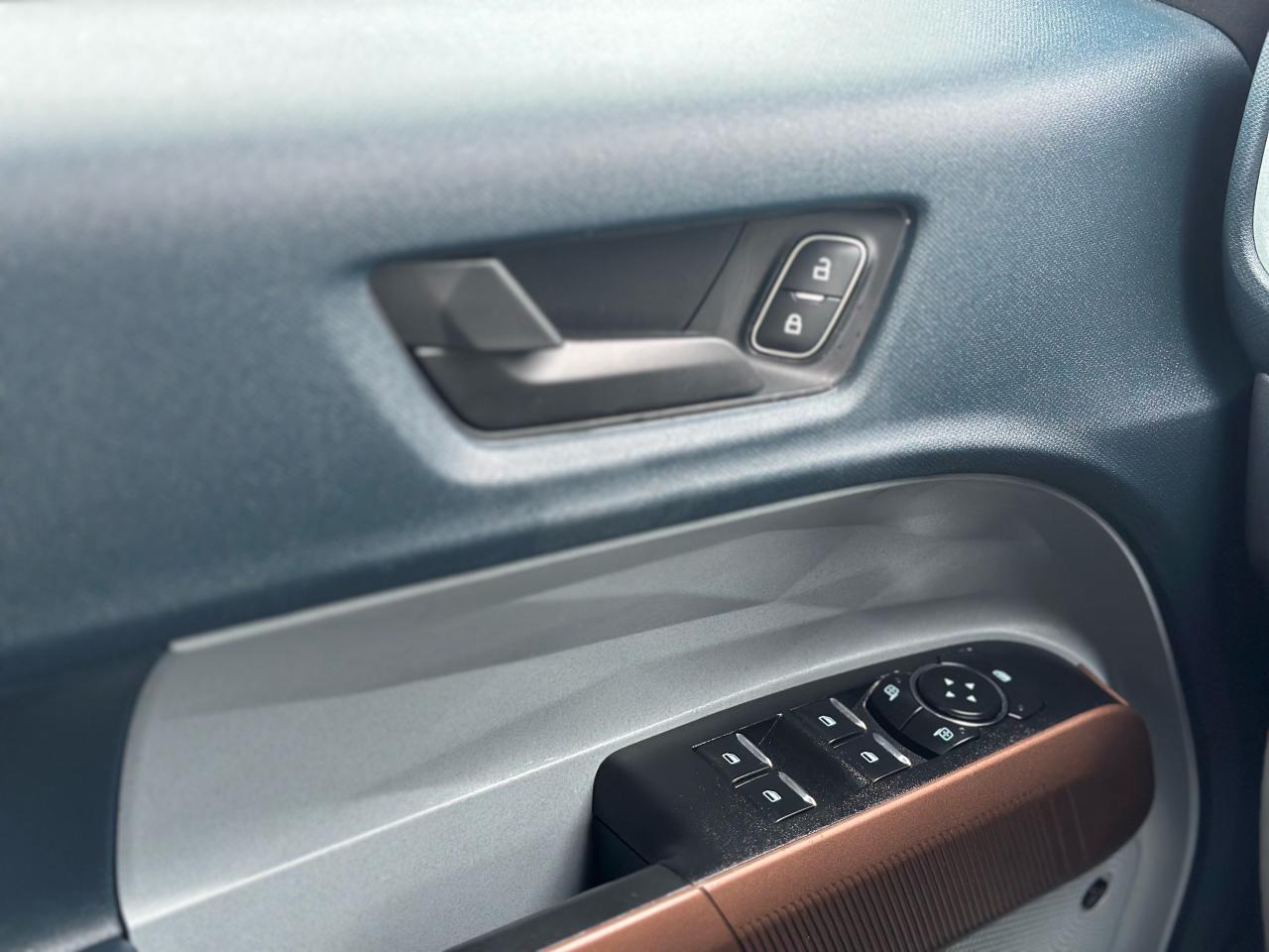 2024 Ford Maverick Lariat Photo5